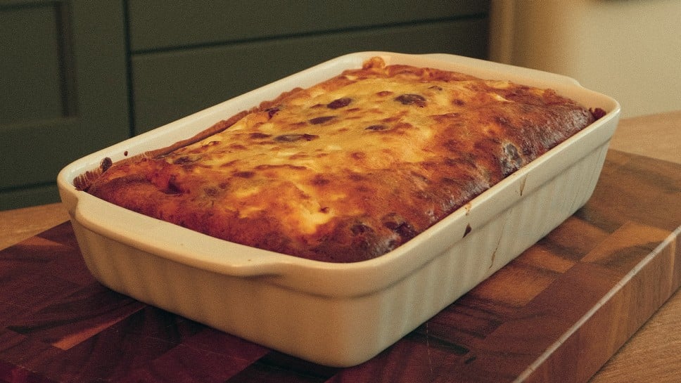Poletni clafoutis z višnjami - Bolje jem z Brino