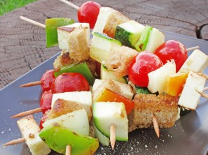 Zelenjavna nabodala s sirom na žaru - Sladki Chef