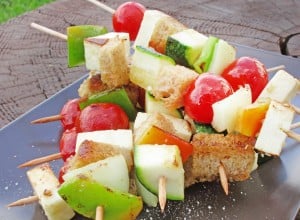 Zelenjavna nabodala s sirom na žaru - Sladki Chef