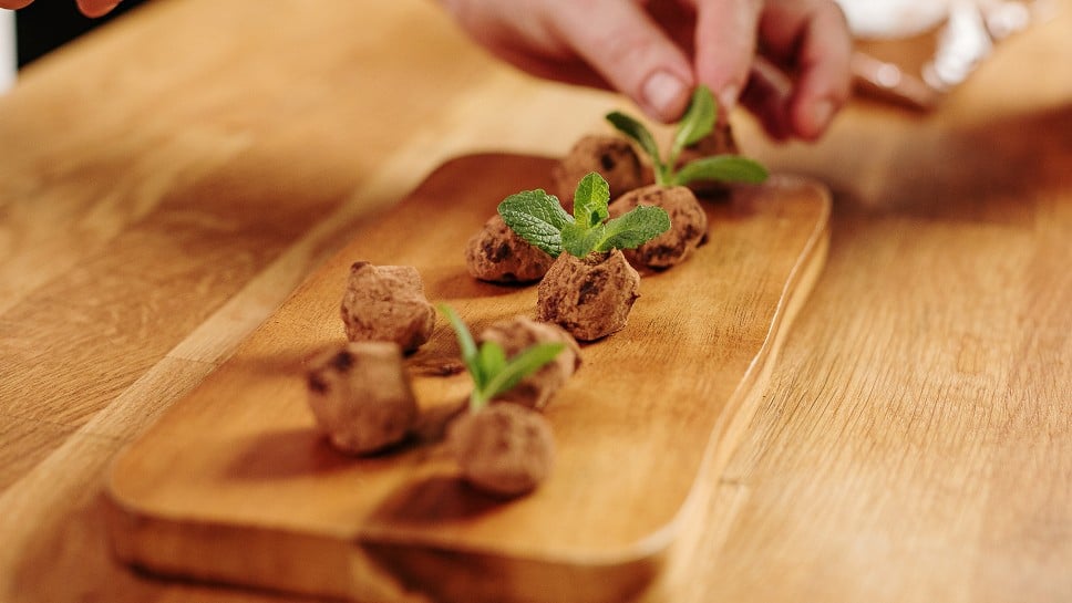 Chef Marko Pavcnik - Čokoladni tartufi z ocvirki