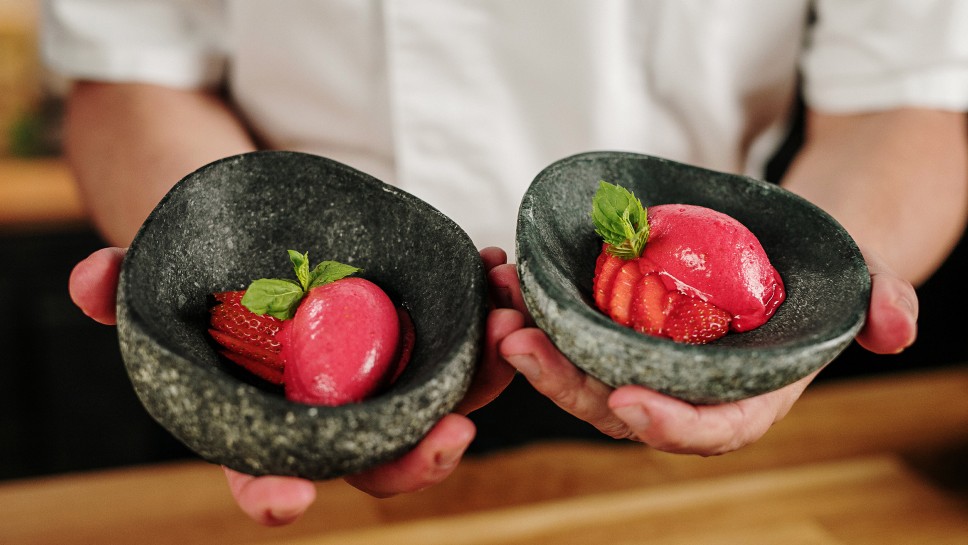 Sorbet iz prezrelih jagod - chef Marko Pavčnik