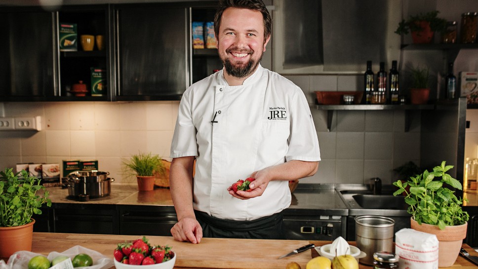 Sorbet iz prezrelih jagod - chef Marko Pavčnik