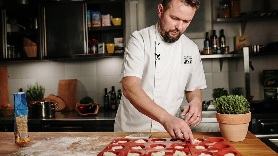 Štručke iz pinjenca - Chef Marko Pavčnik