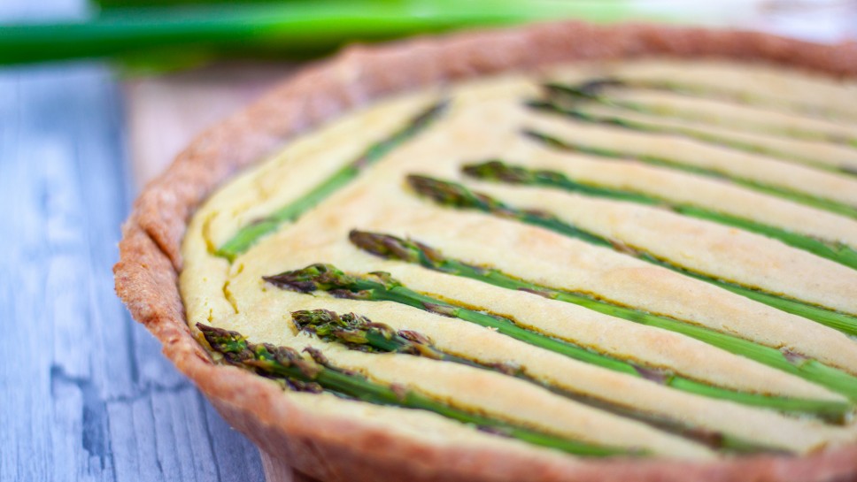 Veganski Quiche s šparglji in Spar svilenim tofujem