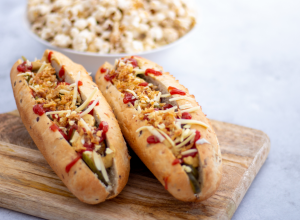 Veganski ameriški hot dog - Blaž Mihev, Fit Kuhinja