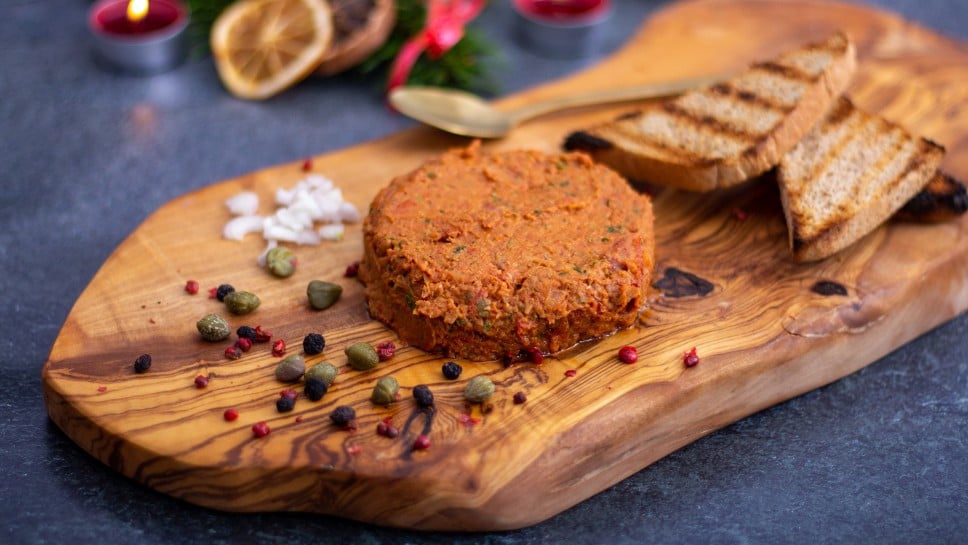 Veganski biftek, Blaž Mihev