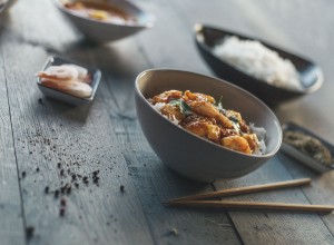 Tajski rdeči curry z mangom in repki kozic - Gruša Zorn