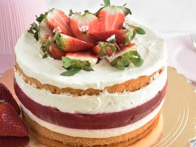 Jagodno vanilijeva torta brez glutena 