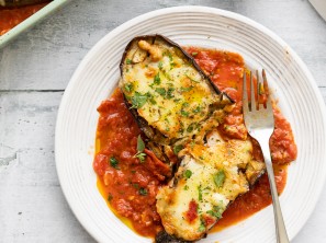 Na žaru pečeni gratinirani jajčevci - Jernej Kitchen