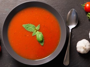 Jesenska paradižnikova juha s klinčki in cimetom - Sladki Chef