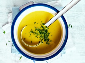 Krompirjeva juha s kokosovim mlekom in kurkumo - Sladki Chef
