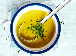 Krompirjeva juha s kokosovim mlekom in kurkumo - Sladki Chef