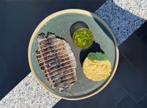 POSTRV “BUTTERFLY” S TRŽAŠKO OMAKO IN OKISANIM KROMPIRJEM, Jure Pavlič