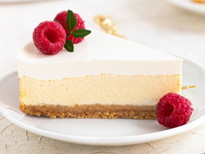 Pečena cheesecake torta z malinami - Nina Kastelic, Leaneen