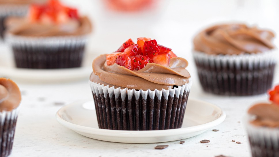 Čokoladni cupcakesi z jagodami - Nina Kastelic, Leaneen