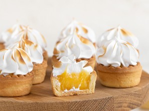 Krhke košarice z limonino kremo in meringo - Nina Kastelic, Leaneen