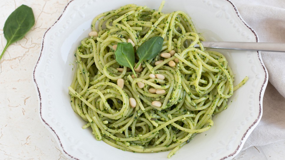 Veganski špinačni pesto - Nina Kastelic, Leaneen