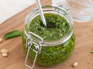 Veganski špinačni pesto - Nina Kastelic, Leaneen