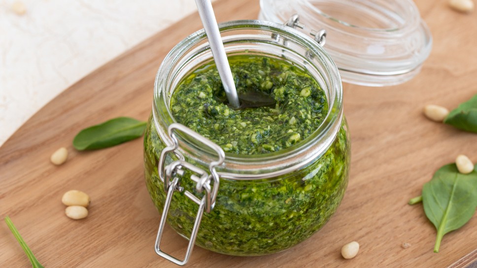 Veganski špinačni pesto - Nina Kastelic, Leaneen