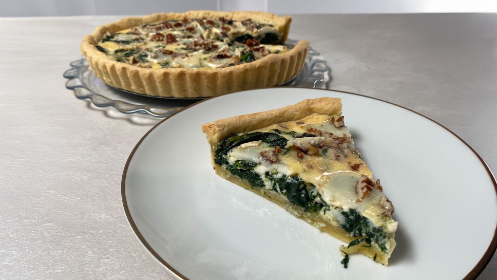Quiche s špinačo, kozjim sirom in orehi - Lidija Subašič