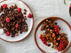Granola - Little Kitchen Vibes
