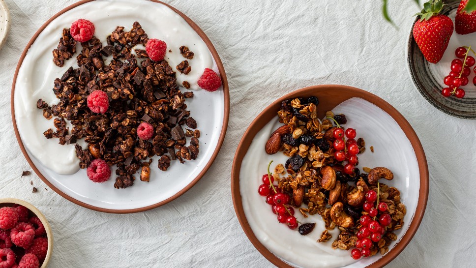 Granola - Little Kitchen Vibes