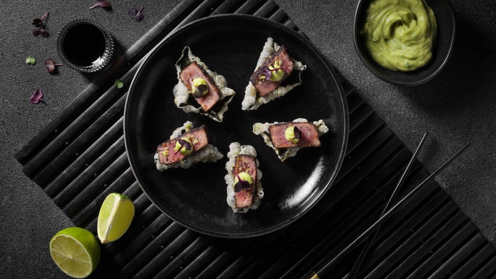 Tuna z makom, nori hrustek in avokadova krema - Master Minuta z Luko Pangosom