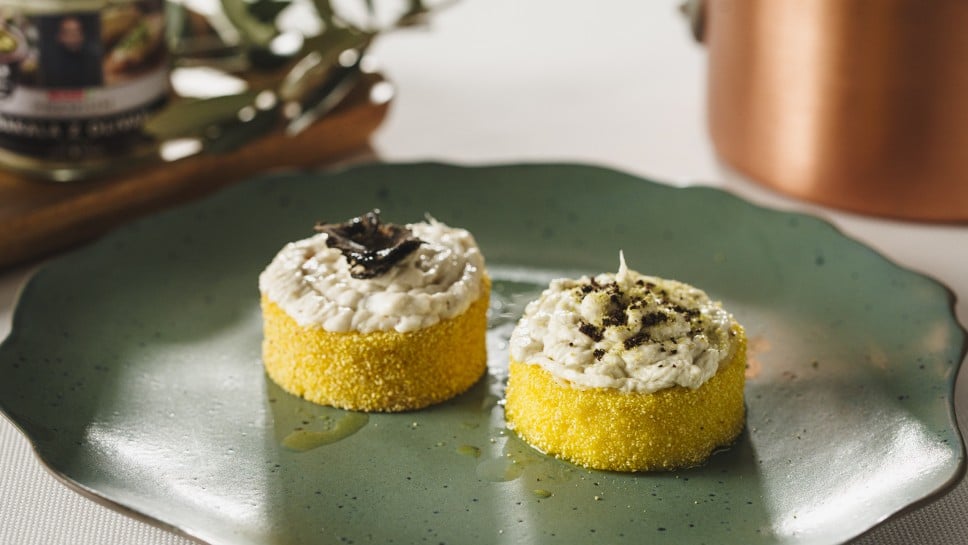 Polenta z bakalajem z olivami ali tartufi - chef Fakuč  