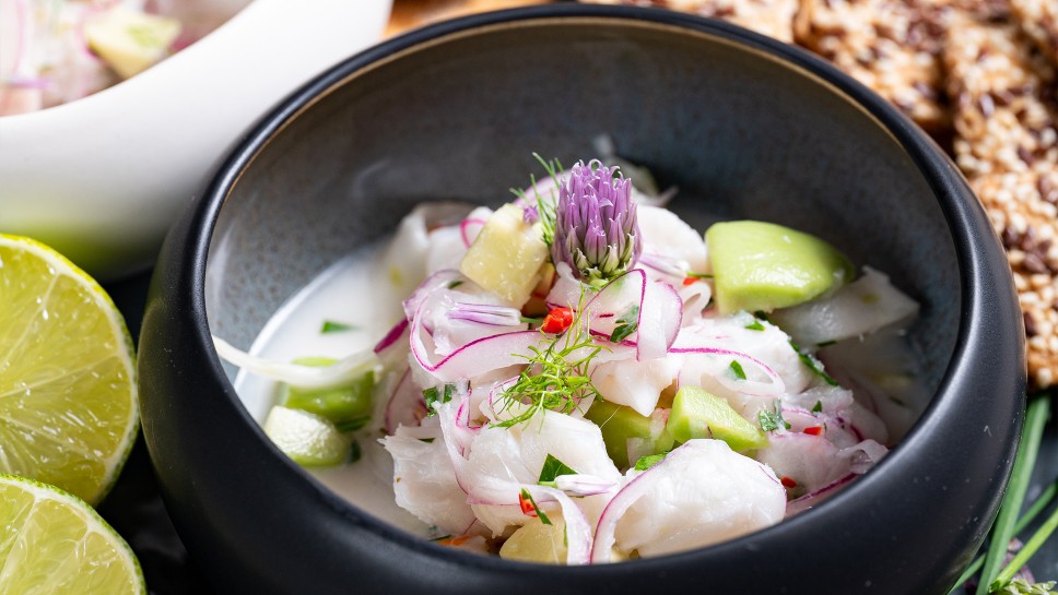 Ceviche z avokadom in kokosovim mlekom - Midva kuhava
