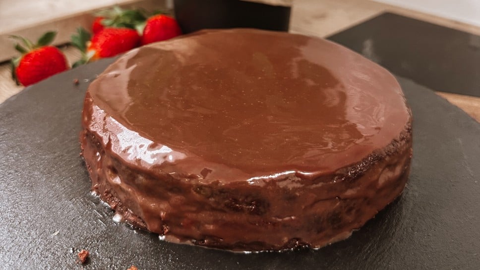 Brownie Sacher torta - Nika Krmec