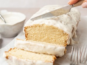 Veganski kolač z limono in olivnim oljem - Nina Zorčič
