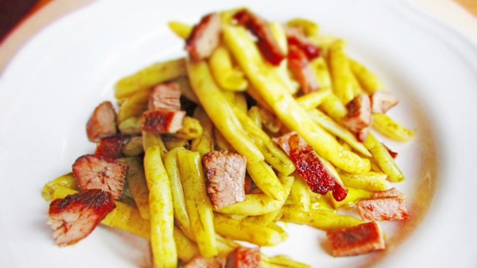 Solata iz stročjega fižola in telečje pečenke - Sladki Chef