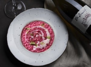 Riž na žlici z rdečo peso in kremo tolminskega sira - Chef Uroš Fakuč