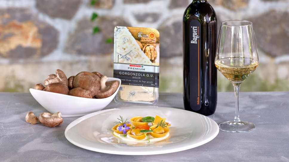 Chef Štefelin - Hišne testenine polnjene z gobami shitake in rumenjaki