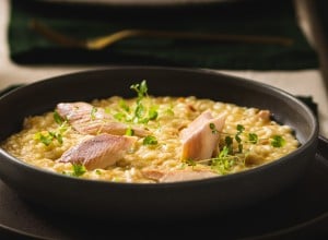 Rižota s tepkami, hrenom in dimljeno postrvjo - Chef Štefelin