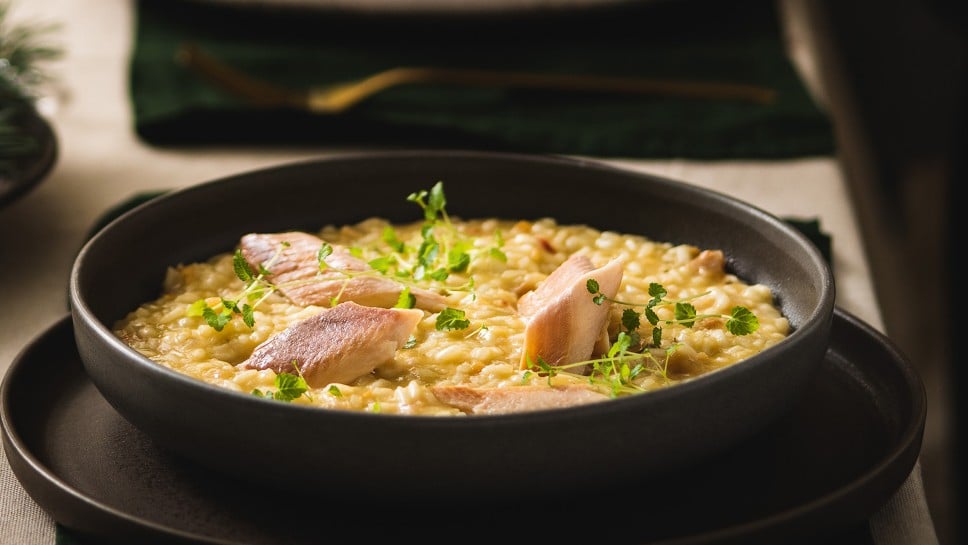 Rižota s tepkami, hrenom in dimljeno postrvjo - Chef Štefelin