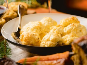 Zapečena cvetača s sirom in lešniki - Chef Štefelin