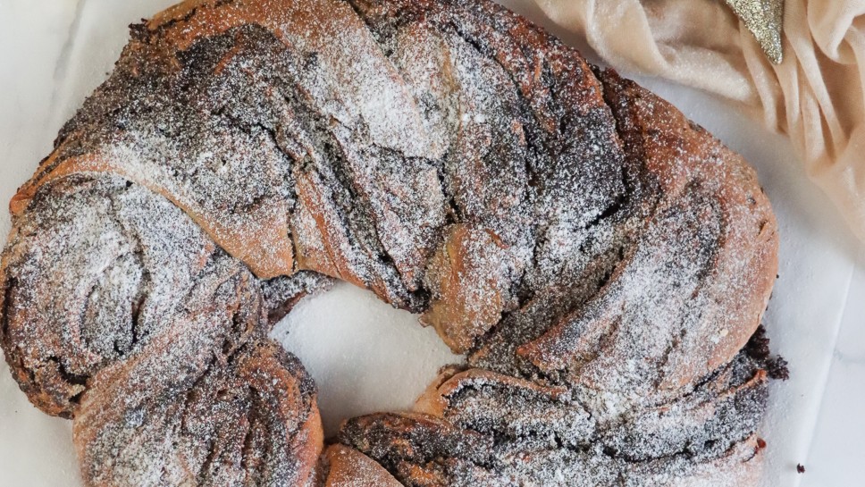 Pletena potica z makom in marmelado - The Vegan Harmony