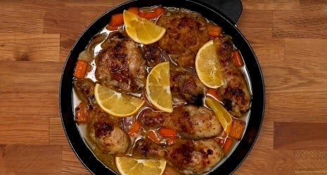 PIŠČANEC V VINSKO POMARANČNI OMAKI - video recept PIŠČANEC V VINSKO POMARANČNI OMAKI - video recept