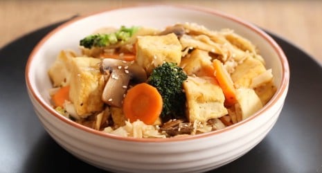 ZELENJAVNA JED IZ VOKA S TOFUJEM - video recept ZELENJAVNA JED IZ VOKA S TOFUJEM - video recept