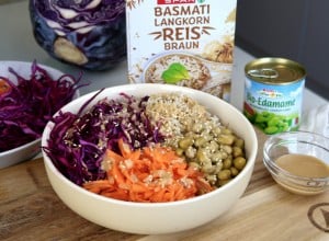 Pisana bowla z rjavim rižem in edamame - Žana, Rastline so fine