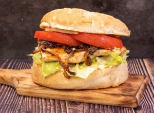 Domač hamburger s pljučnim filejem na žaru - Spar