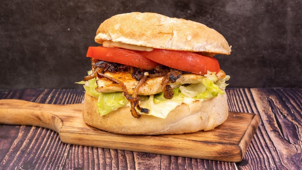 Domač hamburger s pljučnim filejem na žaru - Spar