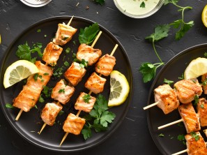 Hrustljava lososova nabodala na žaru - Sladki Chef