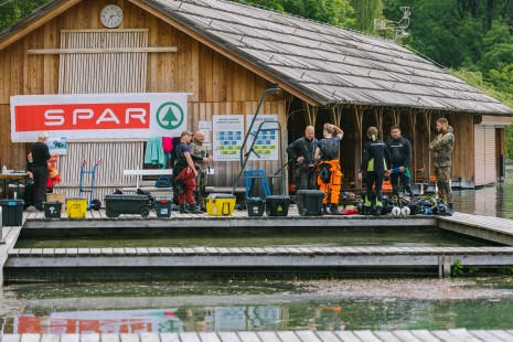 Potapljači na pomolu