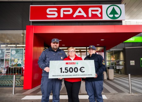 Donacija lokalnim društvom ob otvoritvi prenovljene trgovine SPAR Zagorje 