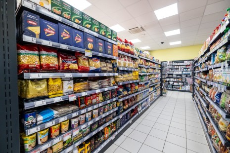 Notranjost trgovine SPAR partner