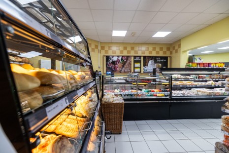 Notranjost trgovine SPAR partner