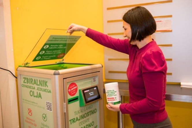 Zbrano odpadno jedilno olje lahko oddate v zbiralnik