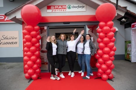 Zaposlene v trgovini SPAR partner v Dorfarjih 